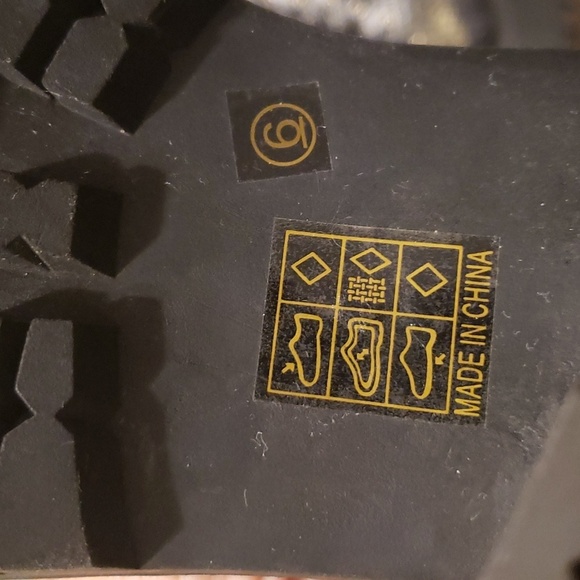 MISS LOLA MARTINEZ BLACK LEATHER EMBOSSED CHUNKY COMBAT BOOT SZ 6 - Picture 11 of 12